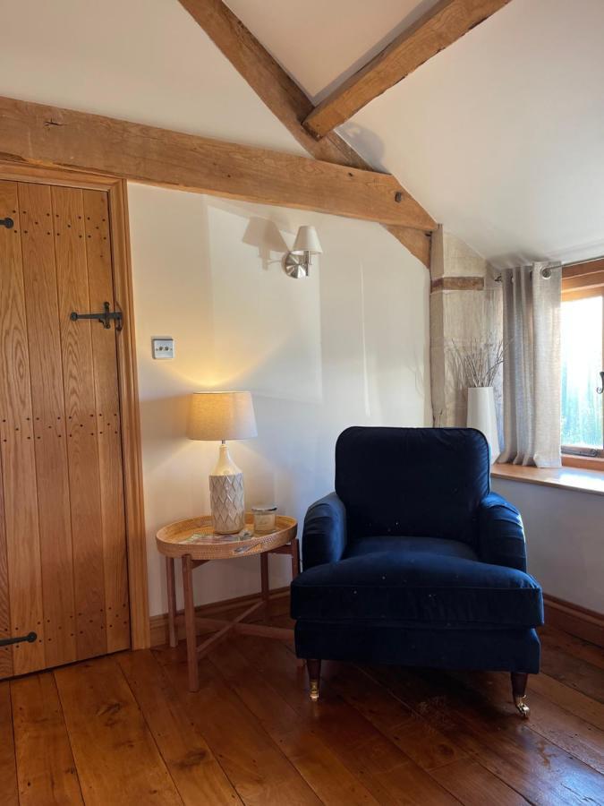 The Cider Barn - Spacious First Floor Apartment Set Within Barn Conversion Cheltenham Exterior foto